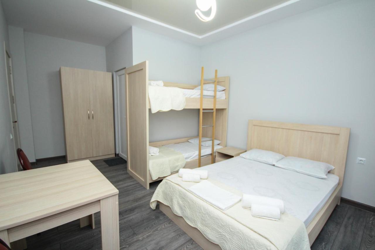 Guest House 99 Batumi Exterior foto