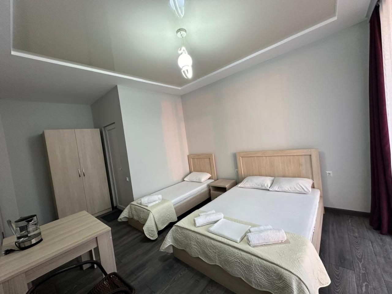 Guest House 99 Batumi Exterior foto